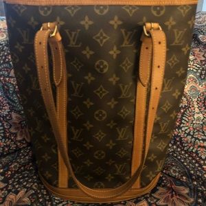 Louis Vuitton bucket Gm
